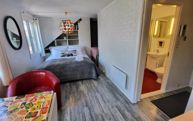 Cozee Central Apartments