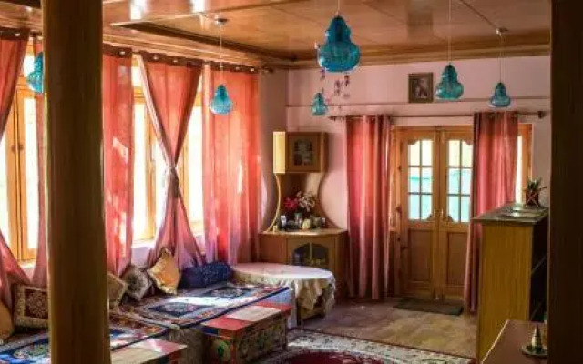 Sia La Guest House