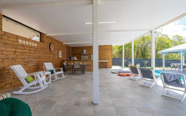 Villa Lyjade, 4 CH, piscine, vue mer