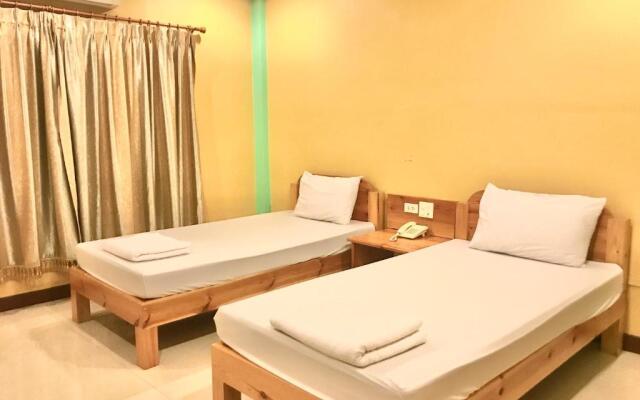 Au Hotel
