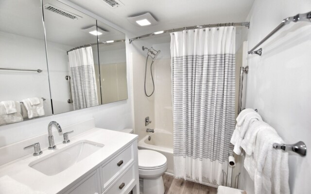 0607 Waters Edge Resort 1 Bedroom Condo by Redawning