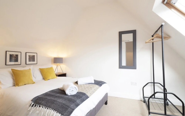 Kings Corner- Townhouse in the city
