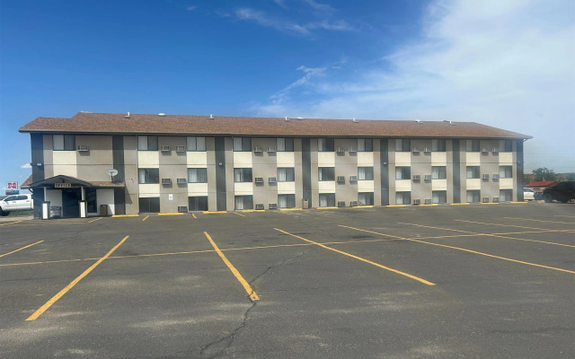 Super 8 by Wyndham Miles City