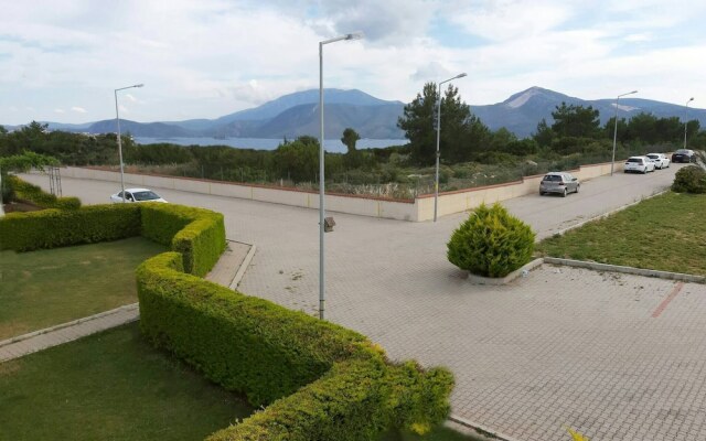 Family Friend Villa Pool BBQ 3b 1 Alacati Cesme