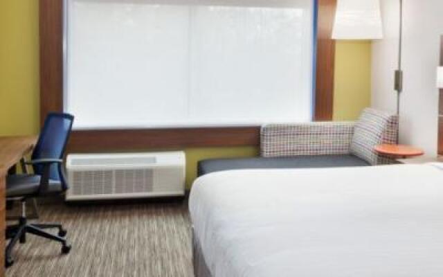 Holiday Inn Express & Suites Cartersville, an IHG