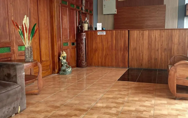 OYO 4016 Tan Jokteng Guest House