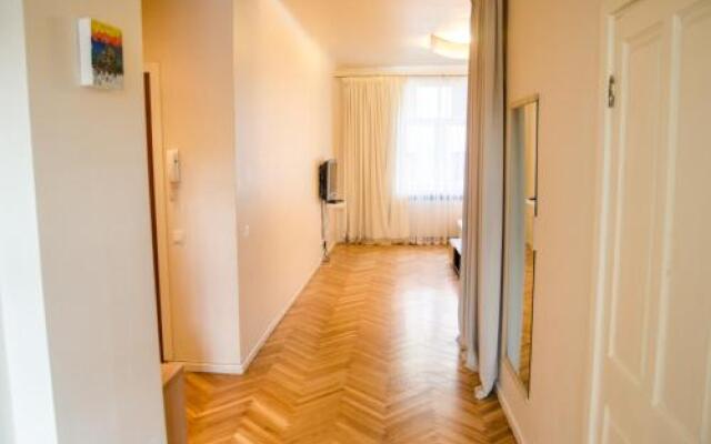 Two-Bedroom Apartment Town Hall with Free Parking
