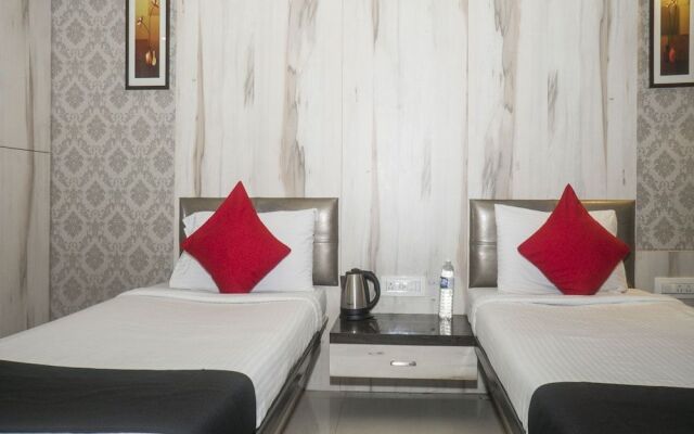 Capital O 661 Hotel Regal Inn