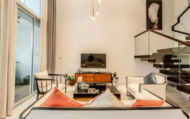 Serenity Sky Suites in Distrist 3