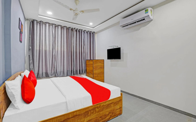 OYO Flagship 80625 Hotel King Land