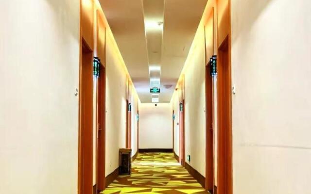 Vatica Jiuquan Eastern Bus Station Hotel