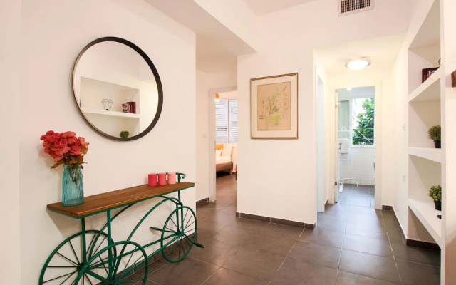 Spacious 3BR in Ben yehuda by Holiday-rentals