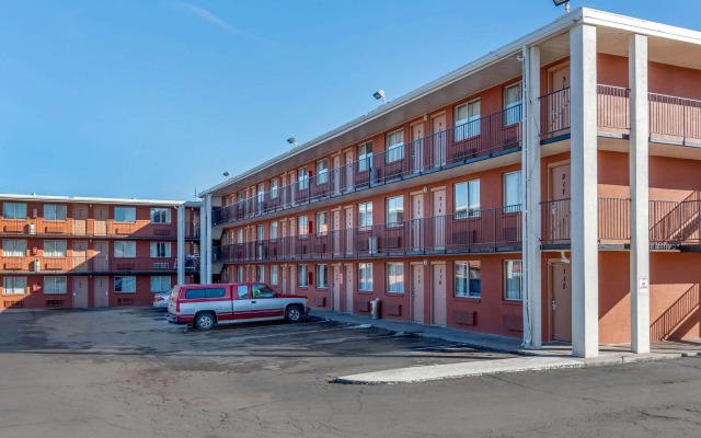 Rodeway Inn Pueblo