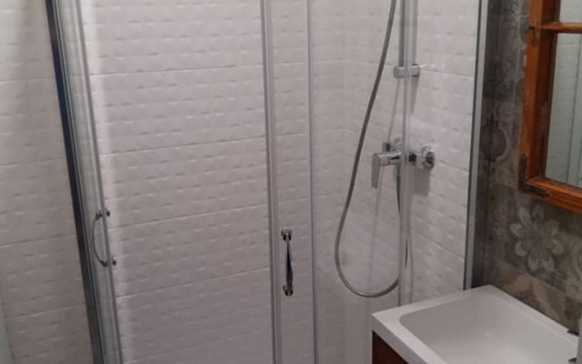 Star 66 West by Cracow Moods. Loft2b