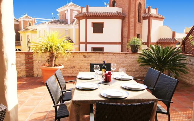 1033 Villa Laura