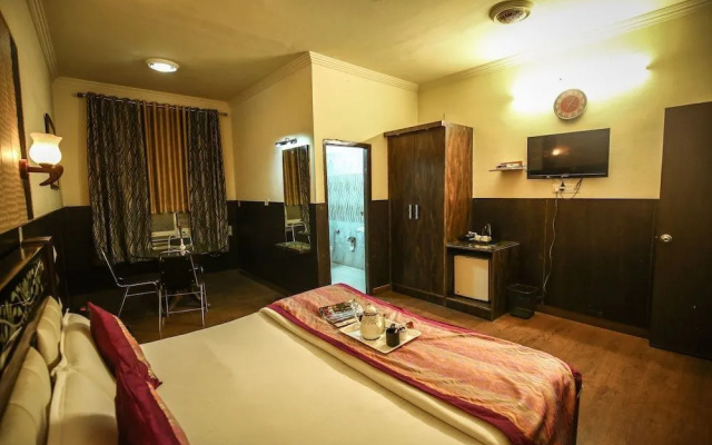 Hotel Goverdhan Palace – Guest Rooms – Mathura