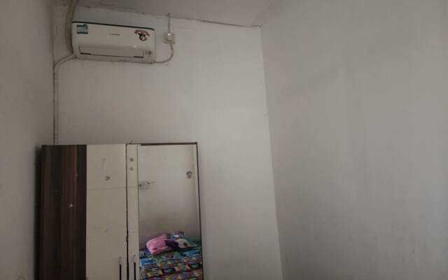 OYO Life 93977 Suterejo Homestay Syariah