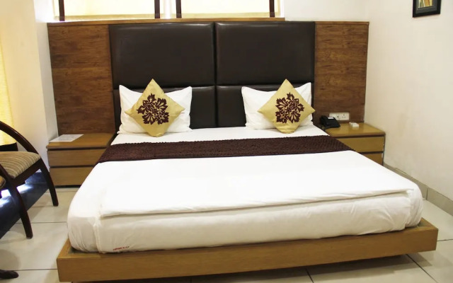 Capital O 419 Hotel JPS Residency