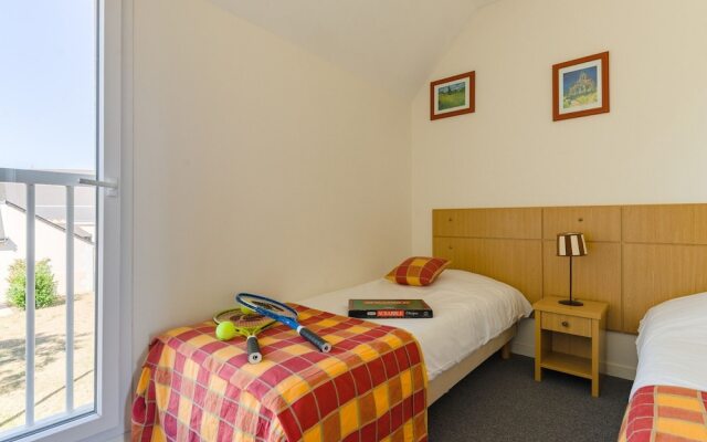 Well-maintained, Linked Holiday Home With Garden and Terrace