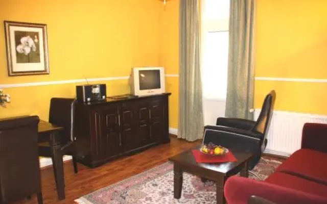 Aurelia Klenze Resort
