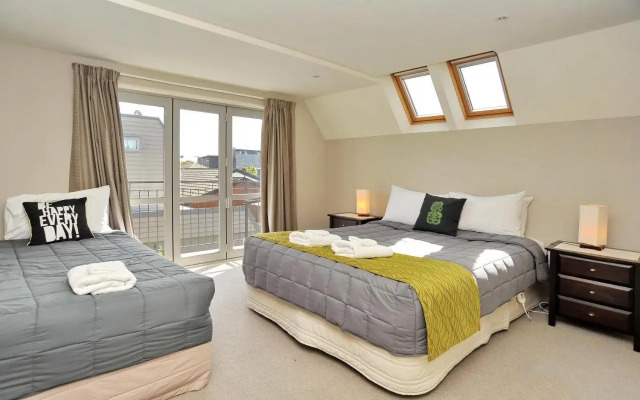Regents 94B - Christchurch Holiday Homes
