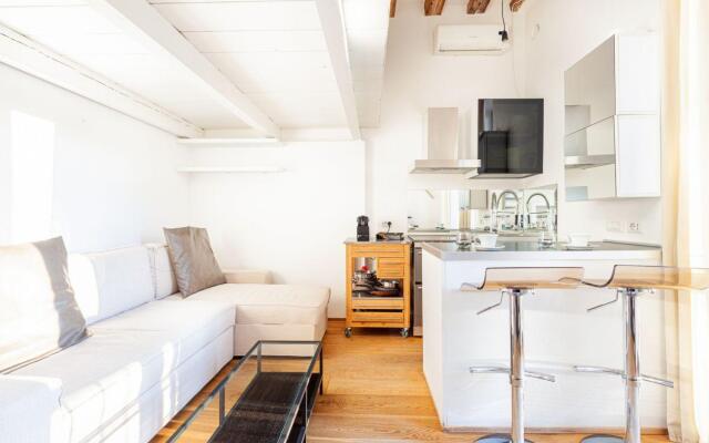 Paoli -  Navigli city centre - A.C. - comfort