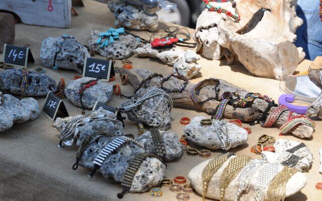 Chic Farmhouse With Swimming Pool in Prunet-et-Belpuig