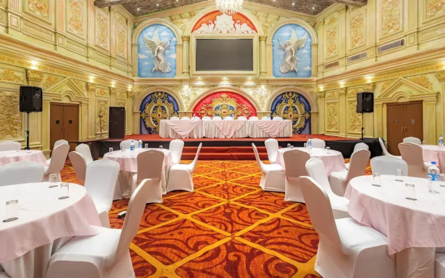 Diamond Palace Lords Plaza