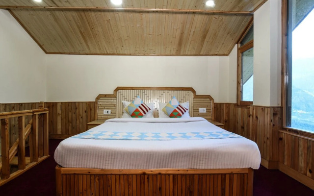 OYO Home 15841 Serene Mountain View Studio