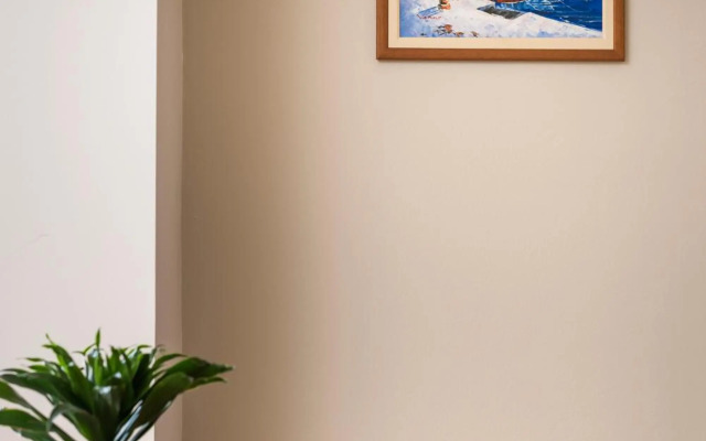 Elotis Suites
