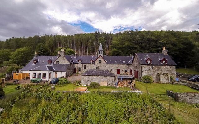 Braemore Square Country House