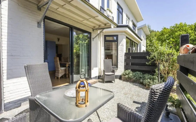 Detached 6 Pers Holiday Home