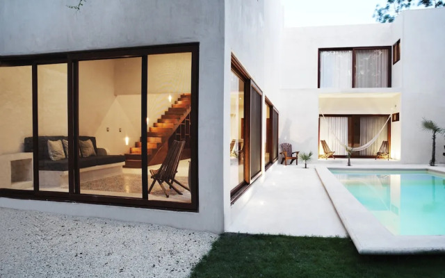 The Mayan Jungle House