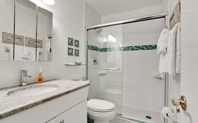 Runaway Bay Resort by BBG