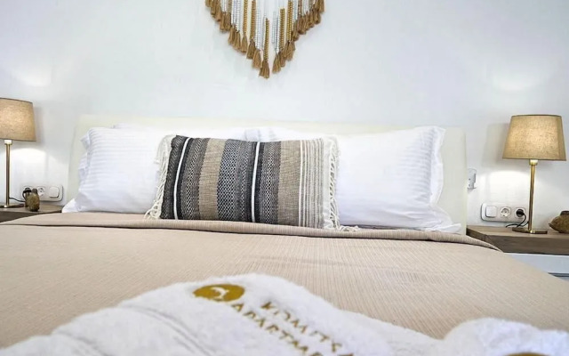 Komitsa Luxury Apartments