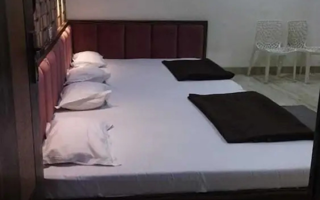Hotel SR Siddhivinayak