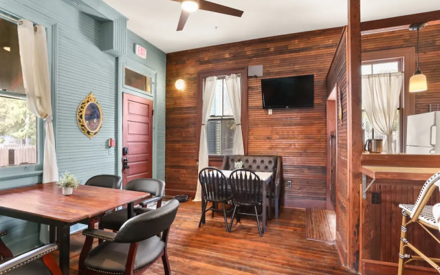 Site 61 Guesthouse