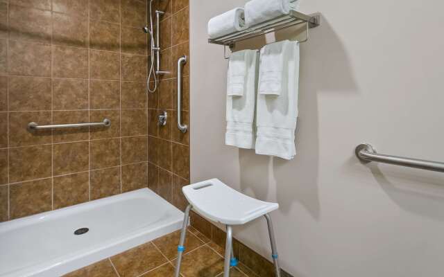 Best Western Plus Chateau Inn Sylvan Lake