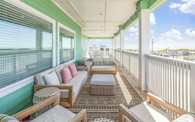 Ocean Views Optional Golf Cart Sleeps 14