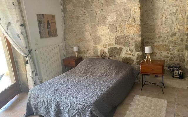 CHEZ SOPHIE -Chambres d’hôtes, Gîte et Gîte équestre