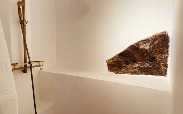 Travellers And Hikers Delight 2, Next To Sougia