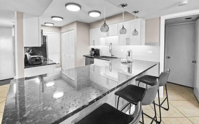 Mainsail Condominiums