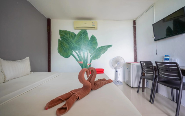 Phi Phi Cozy Seafront Resort