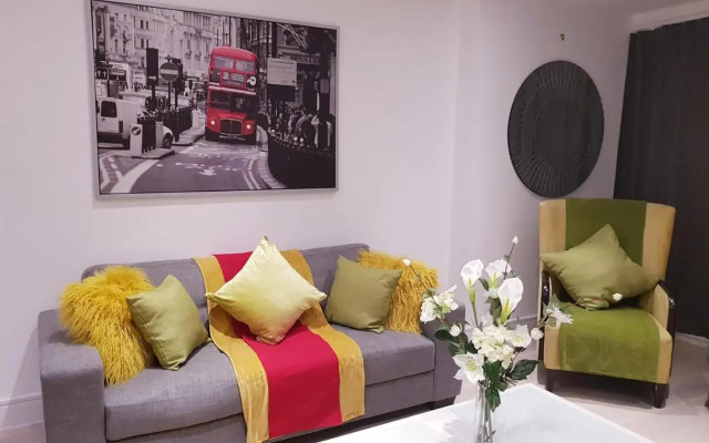 Chiswick Park Apartments, Chiswick, West London