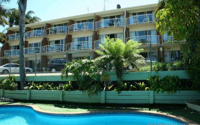 Sapphire Waters Motor Inn