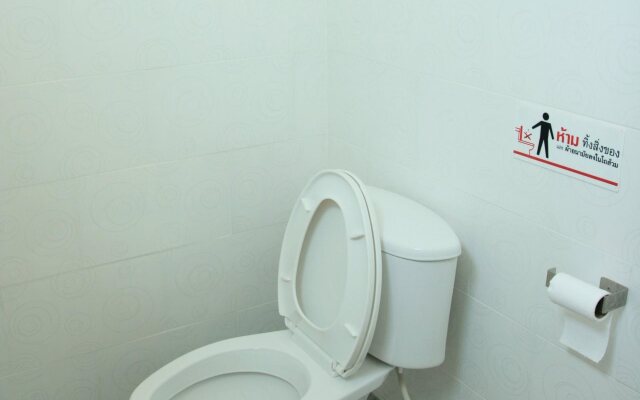 Perm Poon Sup Apartment