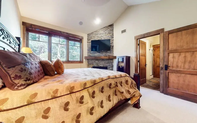 Woodwinds #1303 4 Bedroom Condo by RedAwning