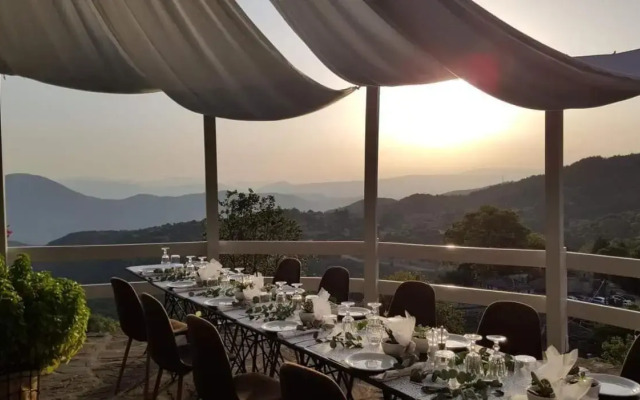 Mikro Papigo 1700 Hotel & Spa