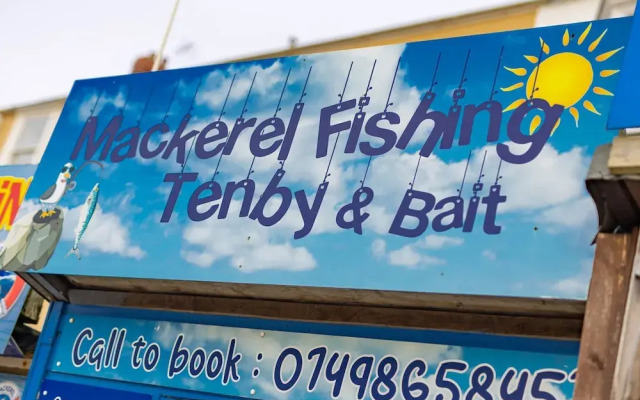 Windermere House - Sea Views Close to Harbour