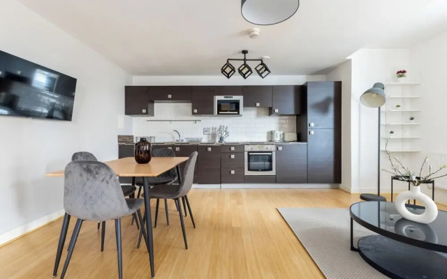 Spacious 2 Bed Apartment in Dalston
